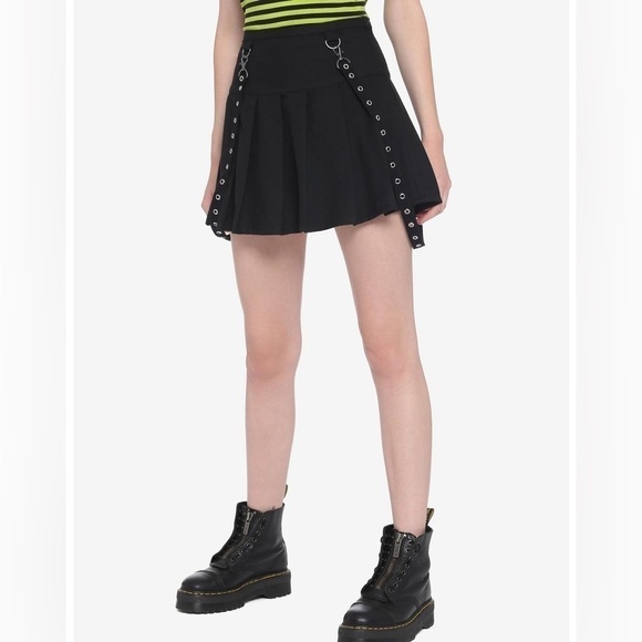 Hot Topic pleated suspender skirt black grommet size small - Picture 1 of 8